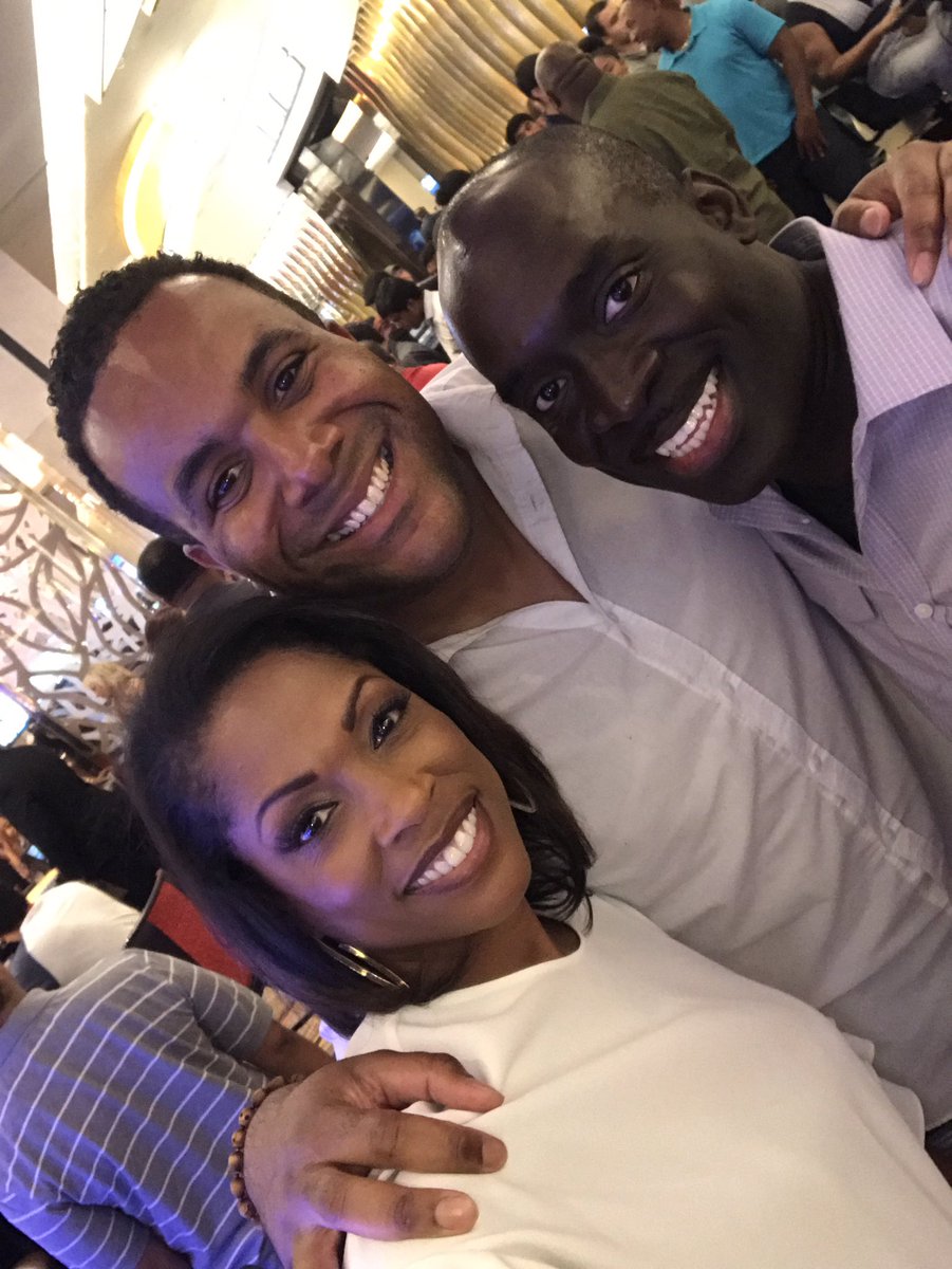Just met some amazing people after the <a href="/missjillscott/">⭐Jill Scott⭐</a> show at <a href="/MGMNatlHarbor/">MGM National Harbor</a> Hey @DonChampionTV <a href="/cgrantjr/">CJ Grant</a>