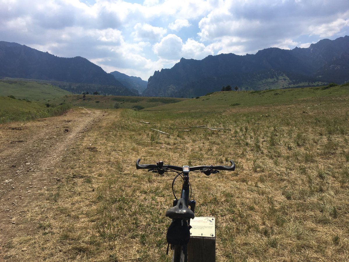 MarkGonglach's tweet photo. Enjoying temps in the 70's #mtb #mountainbiking #boulder #colorado #cooltemps #stoke https://t.co/9xMqrCiHat