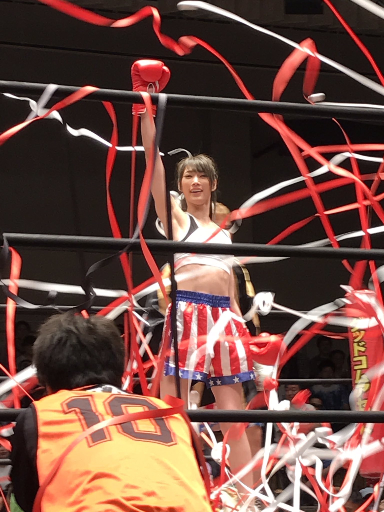 Twitter 上的 赤井沙希 今日はロッキーズの始動記念日 まさか こんな形で父と同じように ロッキーのテーマ曲で入場する日が来るとは えいどりあーん Ddtpro T Co I7uumoijml Twitter