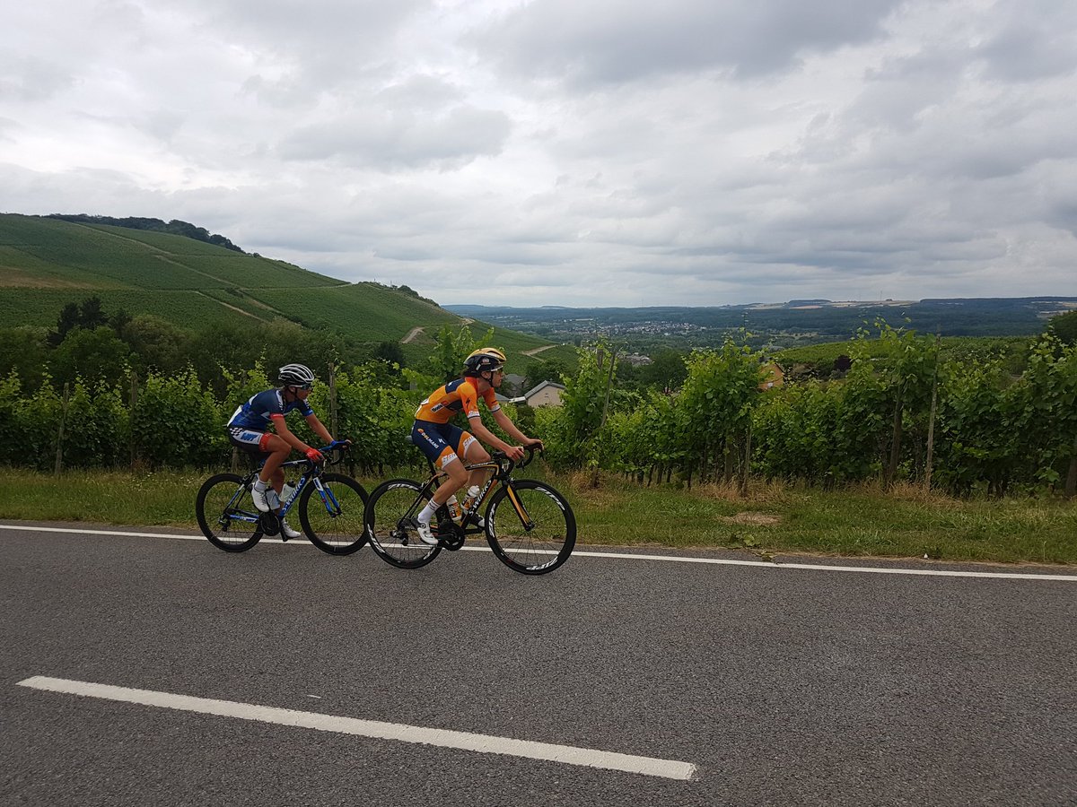 Comme annoncé, chez les filles <a href="/C_Majerus/">Christine Majerus</a> et <a href="/Elise_maes_/">Elise Maes</a> @boelsdolmansct @WNTTeam sont en tête avec considérable avance <a href="/ACCContern/">ACC Contern</a>