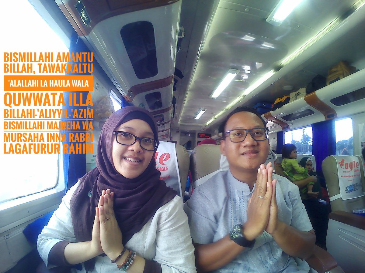 Tks <a href="/KAI121/">Kereta Api Indonesia</a> Slmt Hr Raya Idul Fitri 1438H Mhn Maaf Lhr Btn. Kr Api Bangunkarta Gmbr - Prn.
#AyoNaikKereta #MudikGuyubRukun #IedMubarak2017