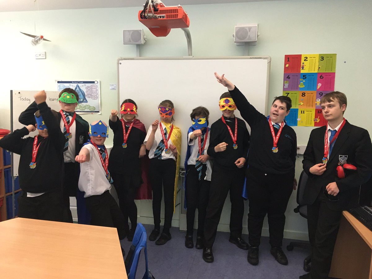 mhs_asn's tweet image. Very proud of all our pupils who got their medals for walking 100 miles in May🏅⭐️🚶🏻#makingadifference #MStherapy #charity @MonifiethHigh