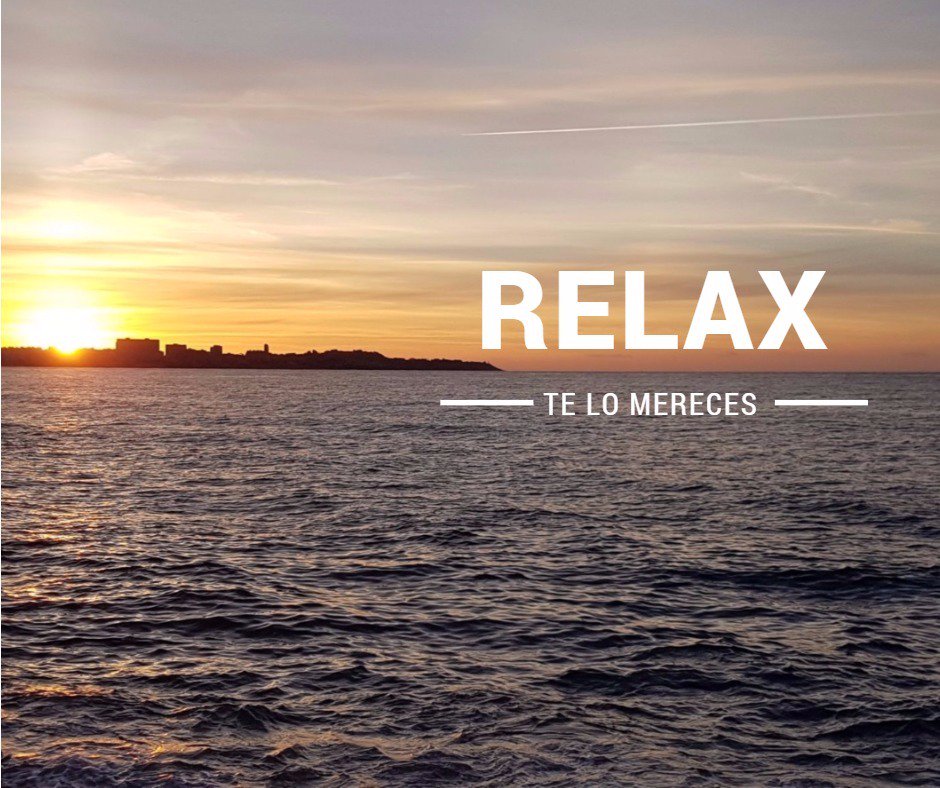 LucesdeCatedral's tweet photo. Después de las #hogueras2017, nada como disfrutar de nuestras #playas @Alicante_City #beach #summer https://t.co/p84xvjpUq3