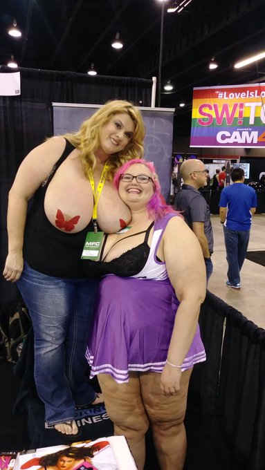 Day 2 @EXXXOTICA with @SaraStarXXX stopping by @3xpornstarradio booth! https://t.co/yaDVeuhw1f<a class="tags" href="/tag/sarastarxxx">@sarastarxxx</a><a href="/tag/sunday"class="tags"><span>#sunday</span></a><a href="/tag/avn"class="tags"><span>#avn</span></a><a href="/tag/avnstars"class="tags"><span>#avnstars</span></a>