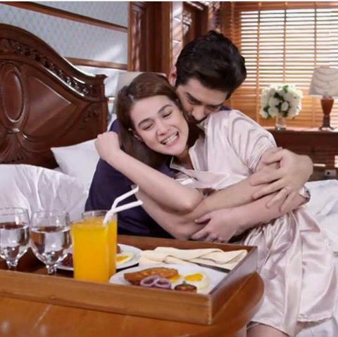 lorbugosit's tweet photo. Payakap at pakiss din Papa ihhhh, lagi na lang siya. Ang sarap mong maglambing. Enebeyen naiinggit aketch!!! #ALoveToLast #ALTLTwoBecomeOne https://t.co/Ha2UoqhpZ9