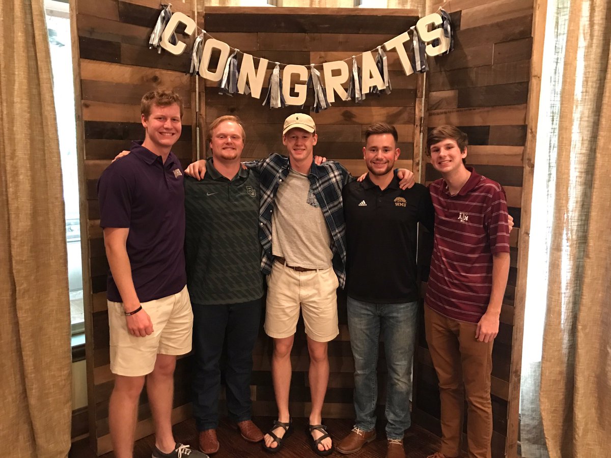 welchjake2's tweet photo. SENIORS, Thanks to all my brothers for making this school year/football season one to remember. Ima miss y'all https://t.co/stPNLcO2qR