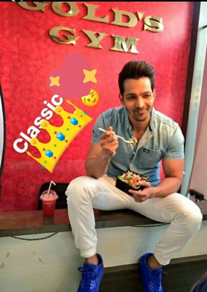 Jaspersmilearti's tweet photo. #classyy lookz*#Smile with style
@harsha_actor
#king of my#heart*
$tyle me rahne ka*#hpy $unday :-) https://t.co/NGYkK8fDIe