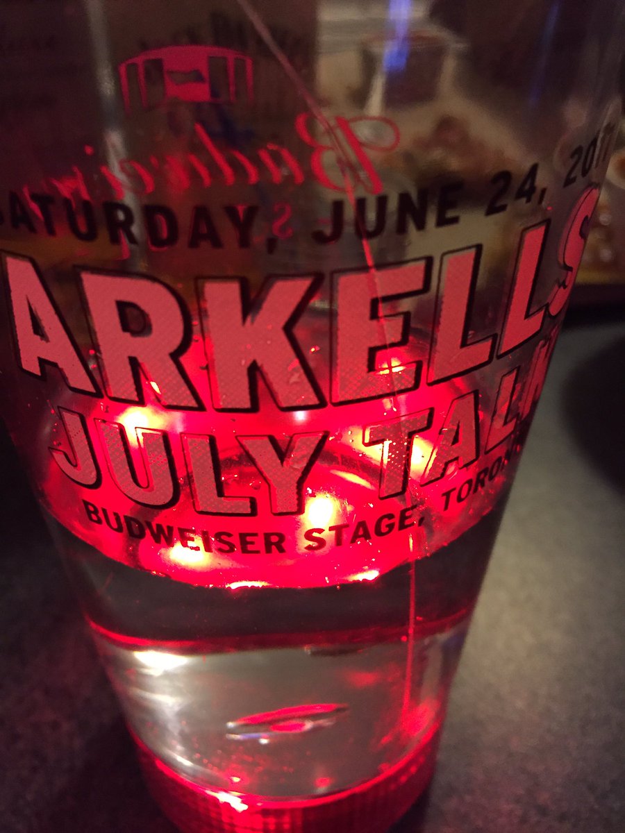 dfitz04's tweet image. I'm so lit! How do I turn it off? Need sleep @arkellsmusic