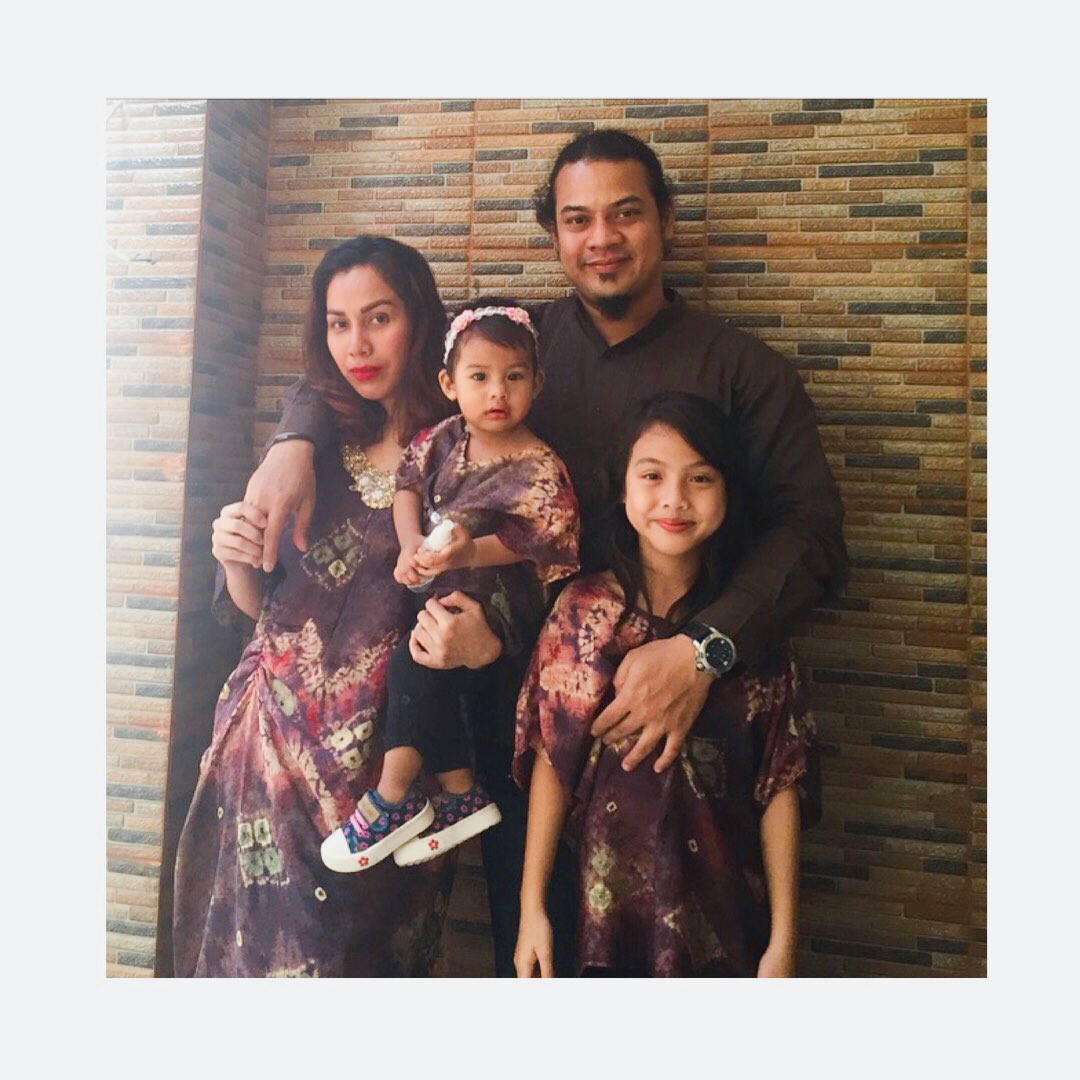 Me_Lz's tweet photo. 💟 Happy Eid Mubarak 💟

Minal Aidin Wal Faidzin
Mohon Maaf Lahir dan Batin 🙏

Selamat berkumpul bersama keluarga 💙 https://t.co/CGrbRheosw