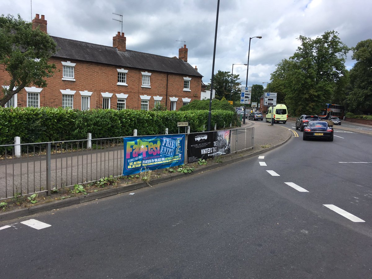 Fab_Fest's tweet photo. Banners are up in town ! 3 weeks to go until Fab Fest 2017 !! https://t.co/sV5BxVWtl9