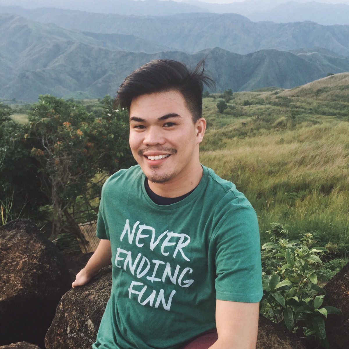 clintoneliast's tweet image. Cheer to this guy who brought me here and made me step out of my comfort zone. #BdayBoy #besthike #NeverEndingFun ⛰✨