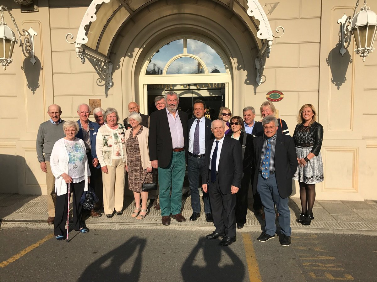 Fabulous visit to Pontedera Rotary. Superb hospitality, very friendly club and the sun shone. A great few days in Italy
