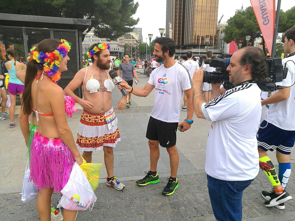telemadrid's tweet image. La diversidad no entiende de barreras @FernandoTmon y @telemadrid con los valores deportivos #WorldPride2017 #RunForPride @GemaHassenBey