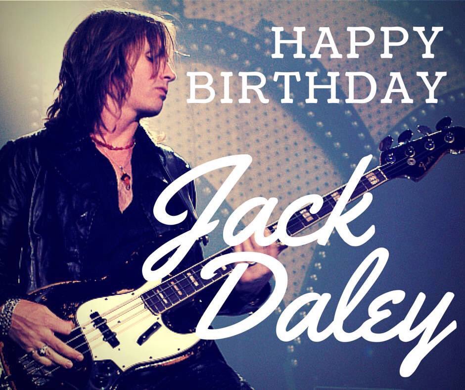 LKravitzOnline's tweet photo. One more birthday to celebate today! Happy birthday to #JackDaley, former Lenny's bassist! #LKONLINE #FrenchBoard https://t.co/18c62nU3Xi