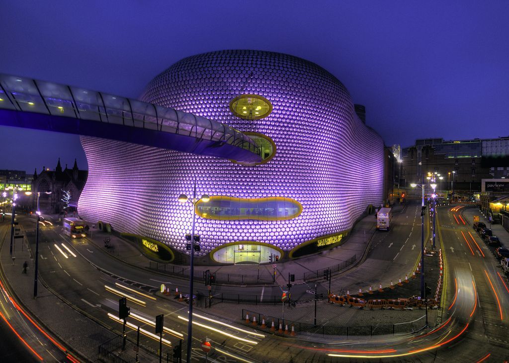 It's safe to say Birmingham is quite beautiful at night! buff.ly/2rHMvLW