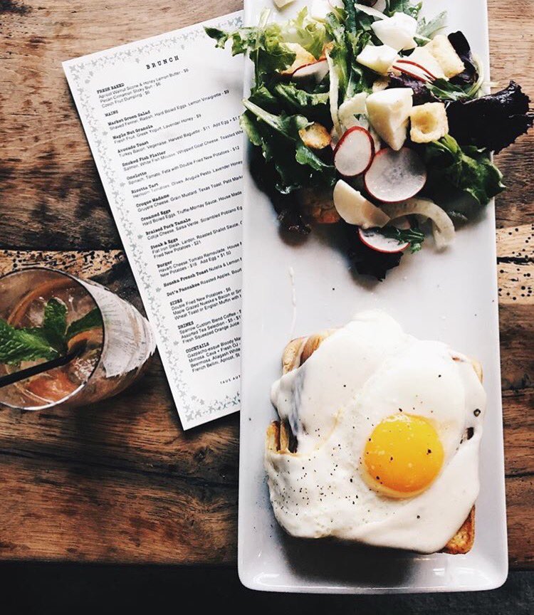 Picture perfect #brunch!  Join us at 10! 📷 by Meg McMillin #sunday #chicago #weekend #wickerpark