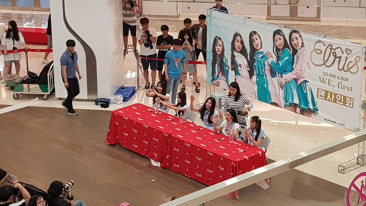 Jamie_PD's tweet photo. #ELRIS #엘리스 fansign event at starfield coex mall https://t.co/bq5M2PCW2T
