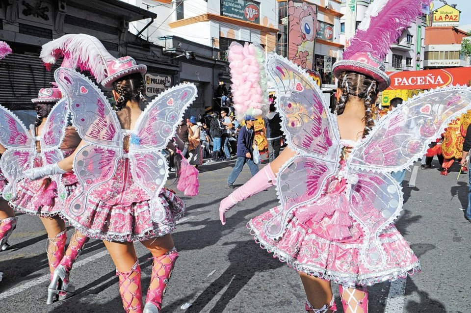 #aandeslag #juni #lamariposa #devlinder #groep1en2 #kringdans #rupsvlinderdans #blaasorgeltje muziekmethetjongekind.nl/groep-1-2/aan-…