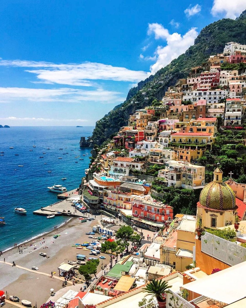 ask_local's tweet photo. Happy Saturday and a great weekend to everyone
.
Enjoy the mesmerising view of Positano https://t.co/Y8x6UCzhzM