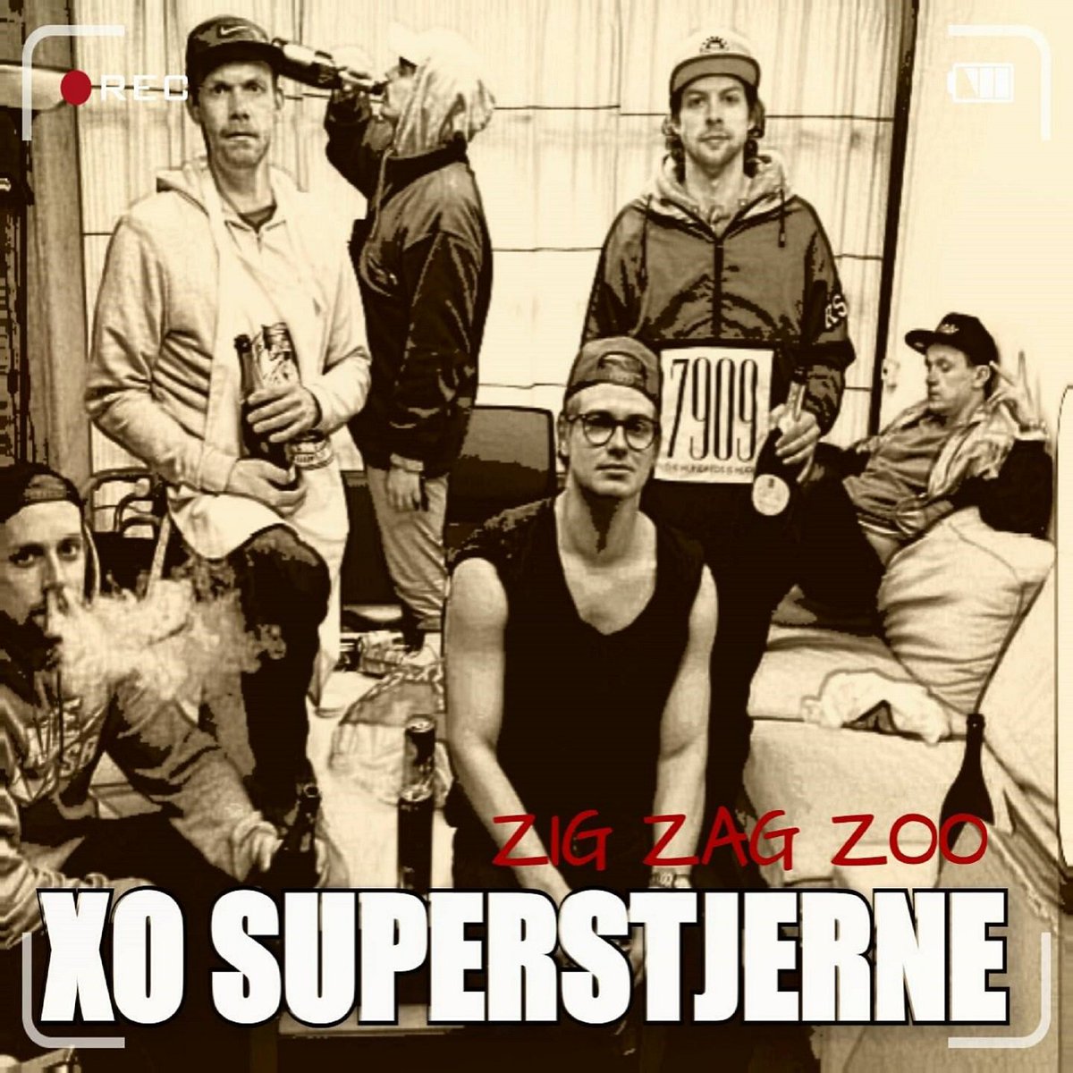 XO SUPERSTJERNE!! <a href="/ZooZagZig/">Zig Zag Zoo</a> er tilbake med ny låt &amp; nytt sound
play.spotify.com/album/7LCSXF8G… 

#XOSUPERSTJERNE