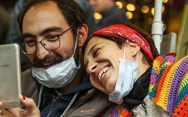 #NuriyeGülmen :Bayramların en güzelini, halkların adalete doyduğu yarınlarda kutlayacağız... #NuriyeVeSemihYasasın
