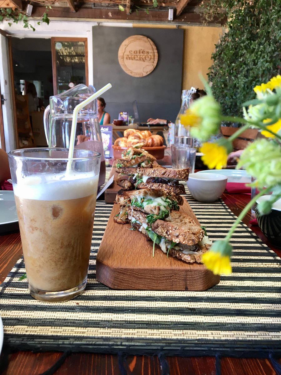 eileenschuch's tweet photo. Our visit at #MekeCoffeeRoasters: first a #coffee tasting, then a delicious #brunch๐ด๐ธโ #mekecoffee #ethicalcoffee #Ibiza #beagain #blogger https://t.co/yZvDqWVPCX