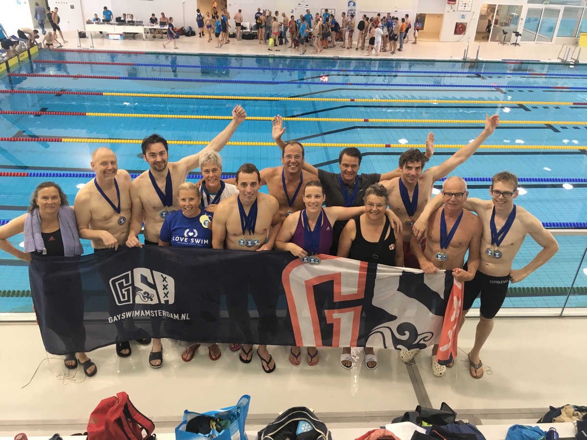 GaySwim's tweet image. GSA derde! Bij de NederlandsVlaamseGayClubkampioenschappen!
#NVGZ #plons #DenHaag #KNZB