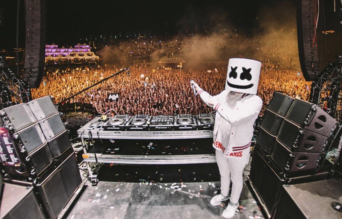 marshmello's tweet image. Much love to @uscevents for having me at Paradiso! Such an amazing experience, love u guys