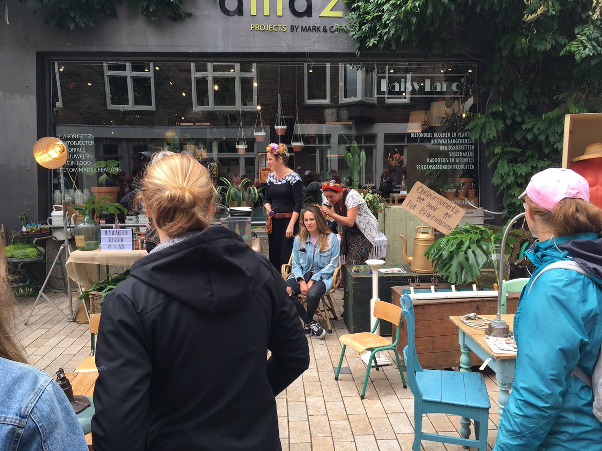 erikderidder's tweet photo. Heerlijk dwalen door de #Dwalerij in de Noordstraat en Nieuwlandstraat #Tilburg; het Dwaalgebied op z'n best ππΌ https://t.co/QoqKMsku67