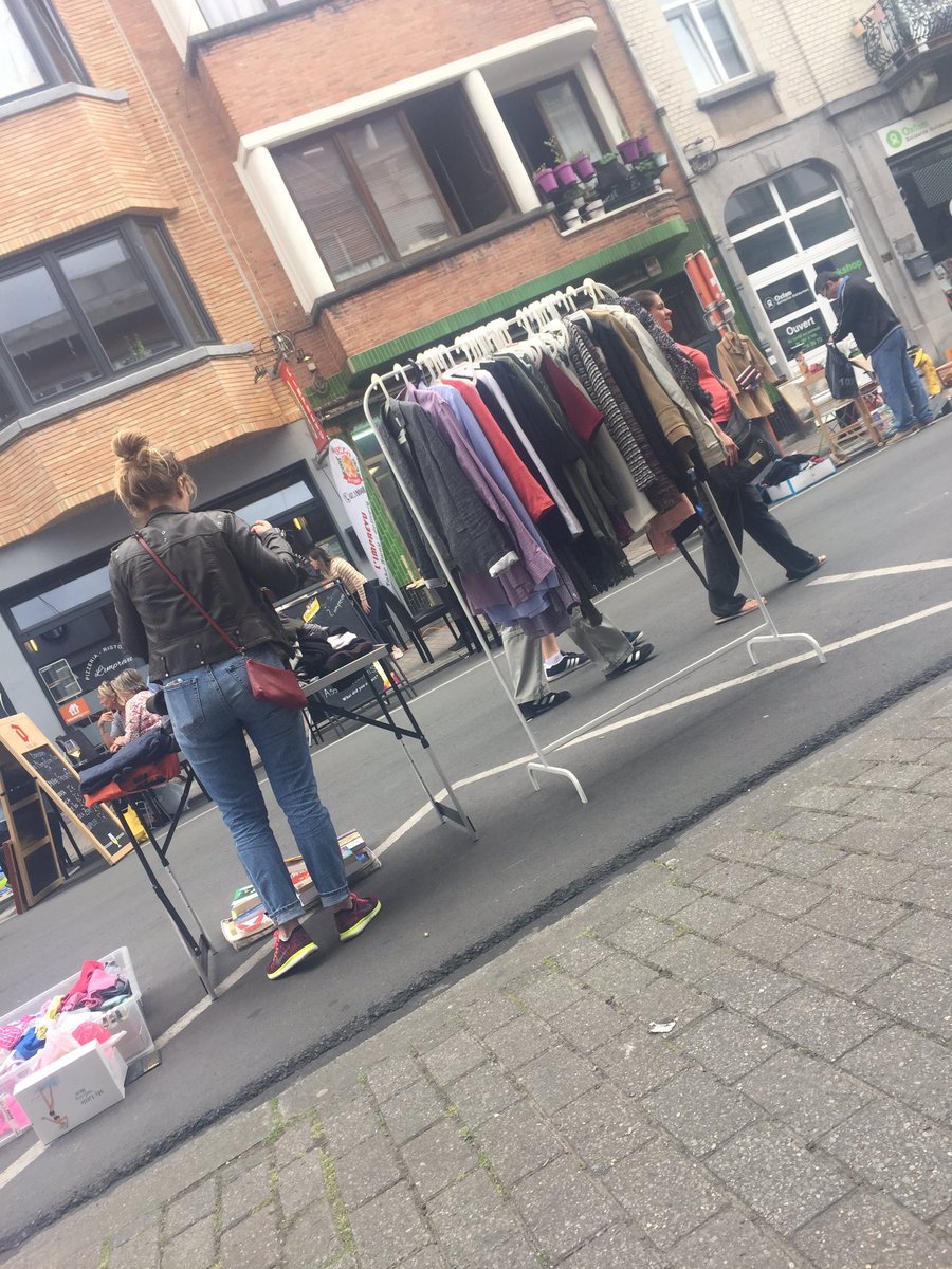 FannyCavier's tweet photo. Petite brocante #onvendtout #sistalova #mybedplz https://t.co/h3yL7tatOv