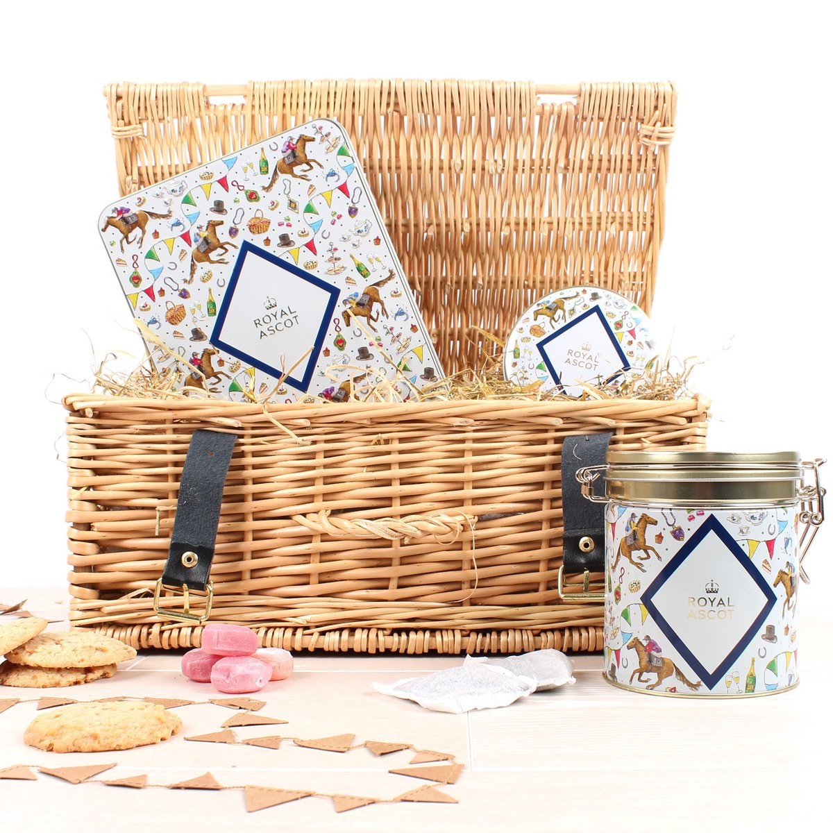 MillyGreenLtd's tweet image. RT &amp;amp; follow to #win a gorgeous Milly Green @Ascot hamper! Draw 04/07. #Competition #InItToWinIt