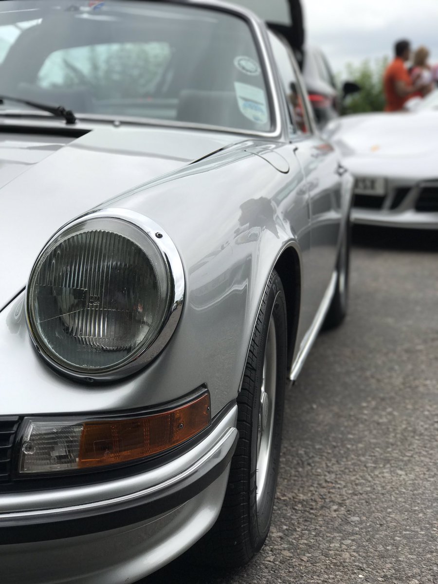 PorscheRetail's tweet photo. #Porsche911 #Targa The old & the new...
#PorscheDriveOut #PorscheMayfair https://t.co/GOVqlbbUDq