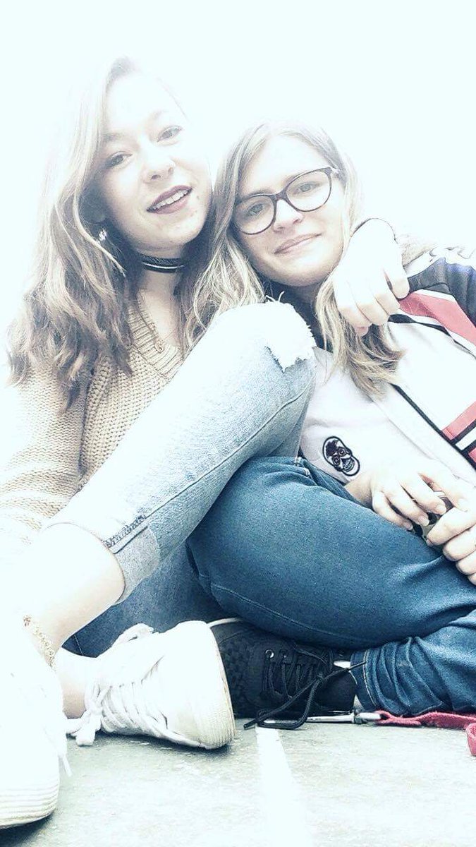 VkathelM's tweet photo. Ma coéquipière de conneries 👌🔐❤ https://t.co/P1BjX3eO8L