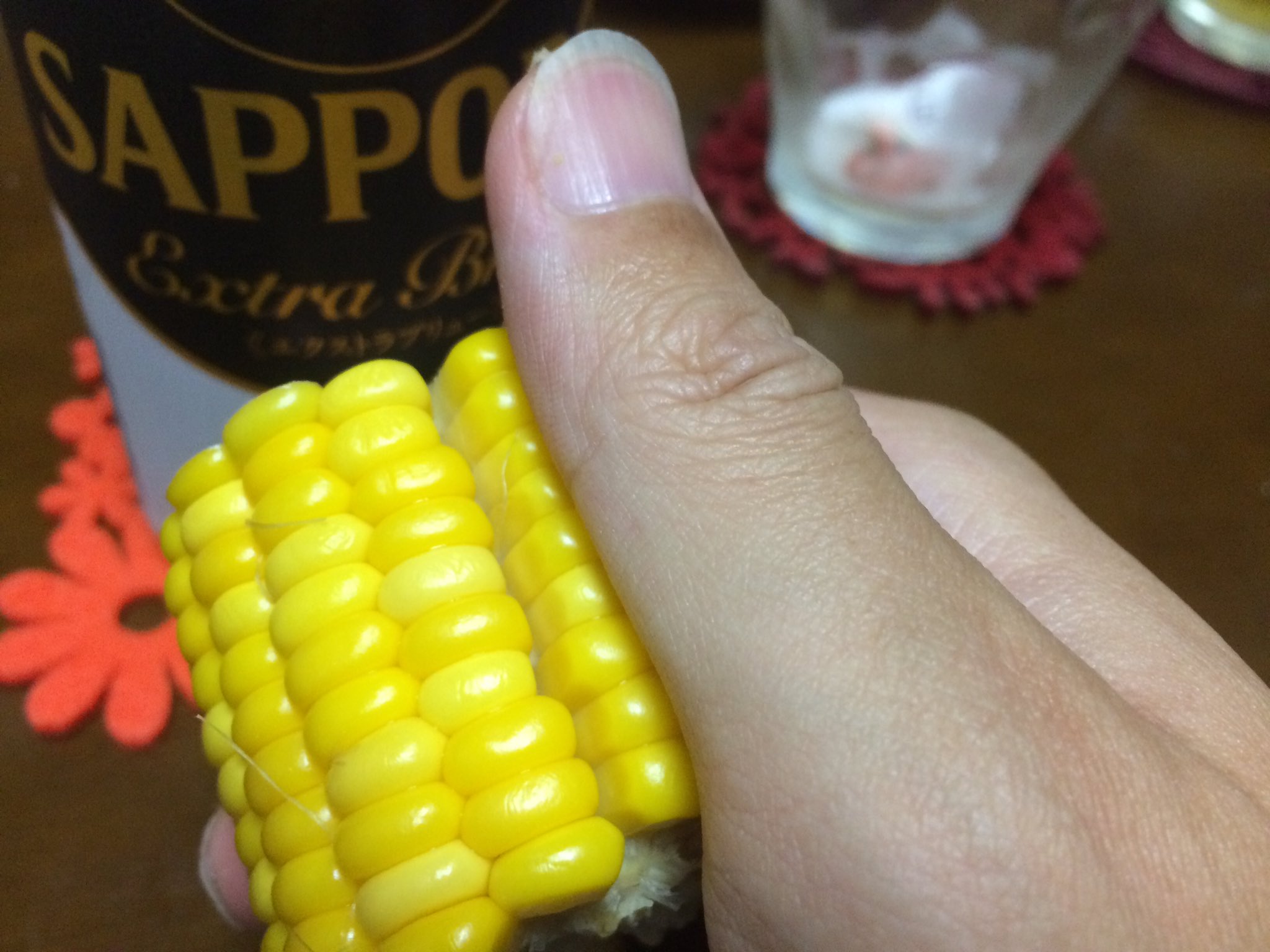北海道民以外はやらない 縦に綺麗にとうもろこしを取って食べる方法 話題の画像プラス
