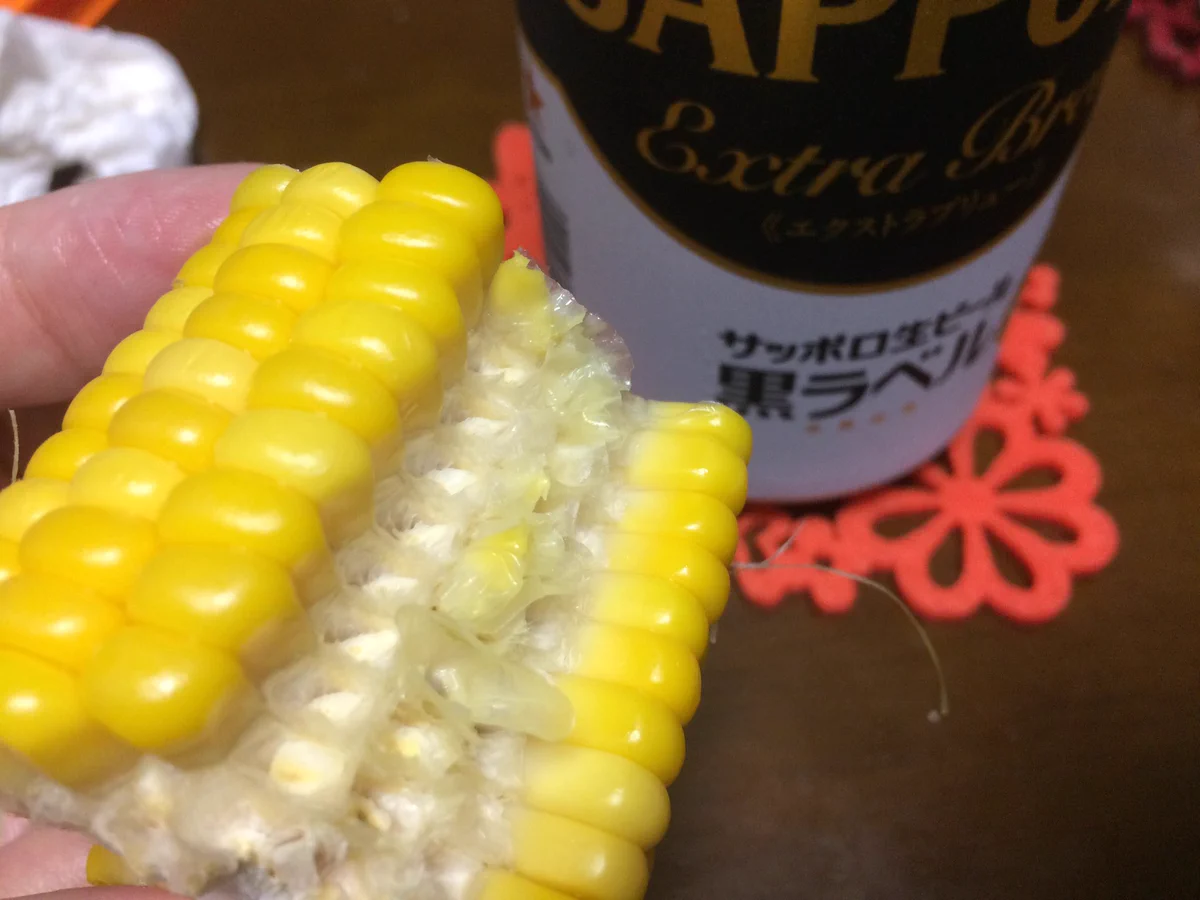 北海道民以外はやらない？縦に綺麗にとうもろこしを取って食べる方法！！！