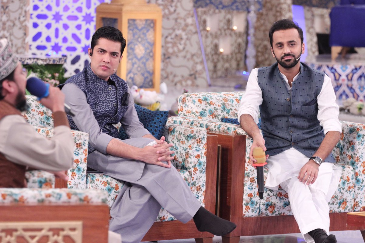 MuntahaFareed's tweet photo. Finally InshaAllah Last Day Of Iftar
Transmission #ShanEramzan 2017
@Iqrarulhassan
@WaseemBadami https://t.co/ioxuTt6jA9