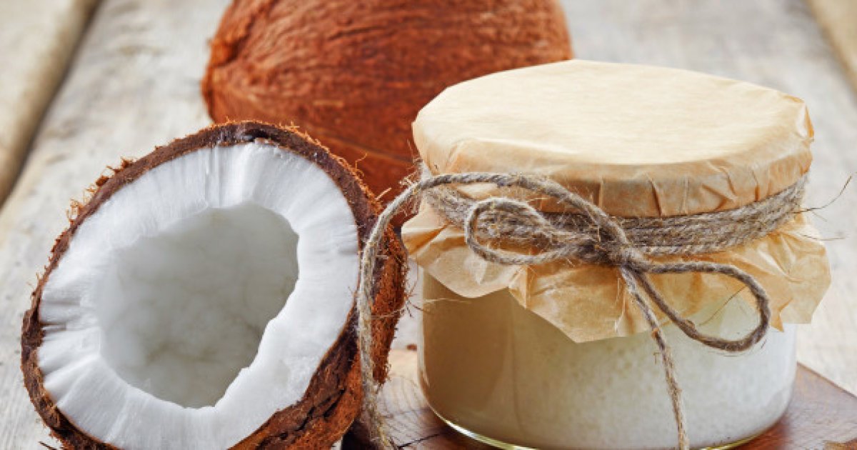HuffPostCanada's tweet photo. Coconut Oil Is Unhealthy According To The American Heart Association https://t.co/PmRVwL37yv https://t.co/hqb24VAjtE