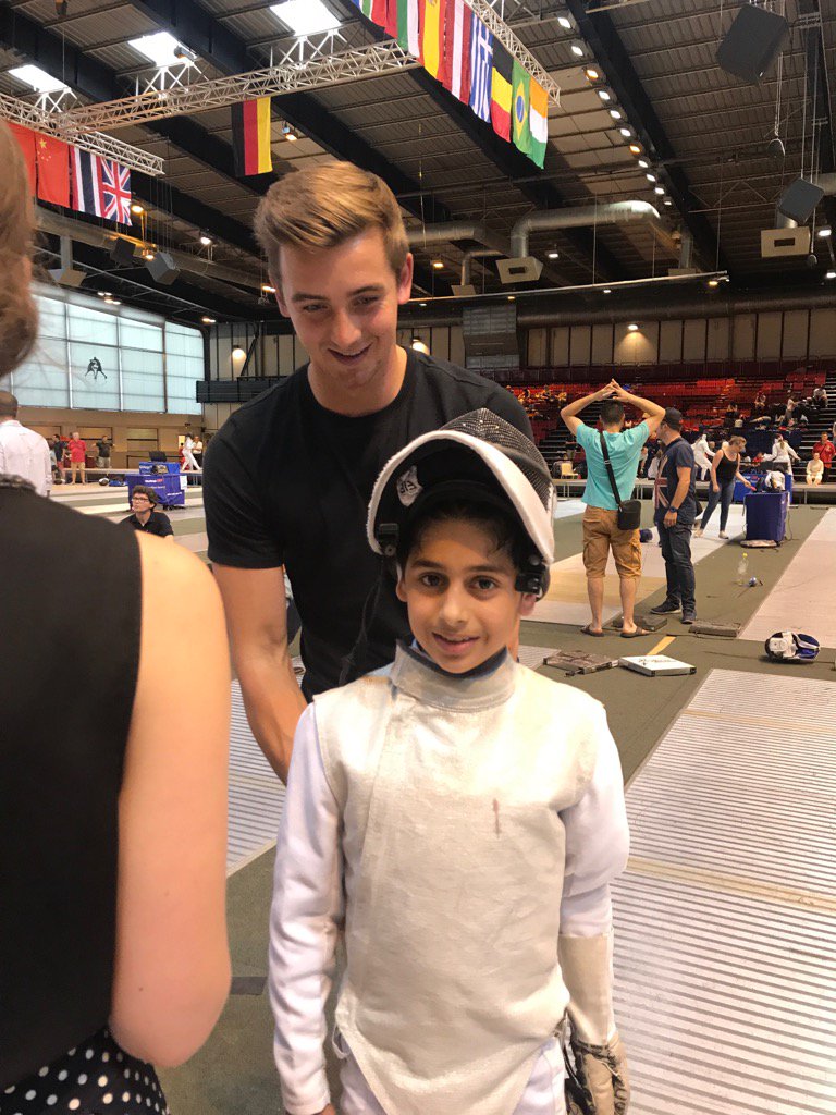 ElSaieFencers's tweet photo. #Faaris wins another tight match 3-2 Thankyou @HendrieTom @zfwfencing @ziemek ##MarathonFleuretParis @KCSWimbledon https://t.co/aE3AwWWRQh