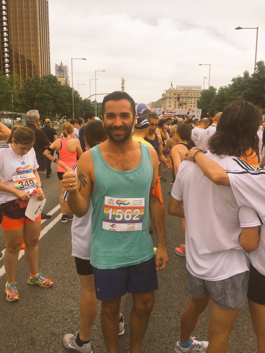 Javitocool's tweet image. Bonita manera de empezar el orgullo #runforpride
