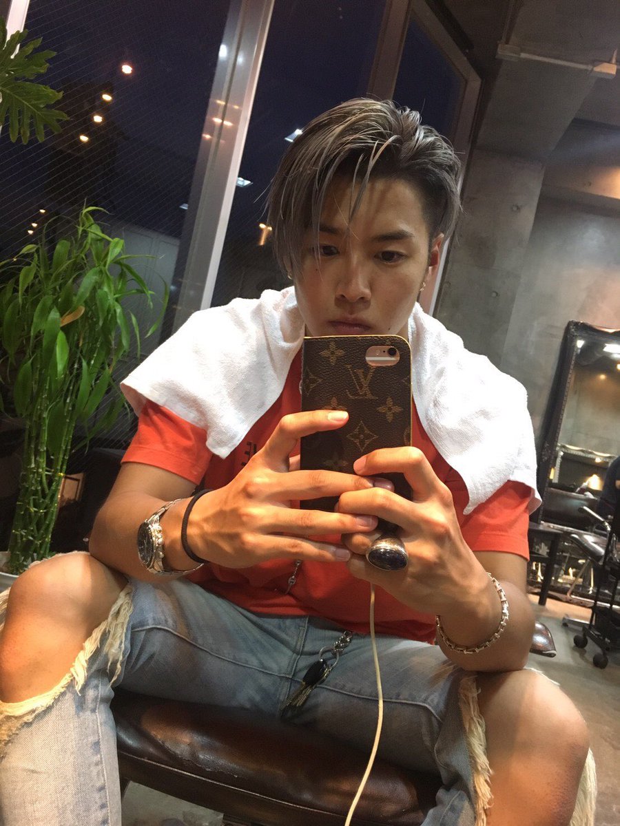 리나 V Twitter もう なに なんでこんなにかっこいいの 青山陸 手もかっこいいし 死にそう これ見た瞬間 絶叫した Therampage 青山陸 리나 V Twitter もう なに なんでこんなにかっこいいの 青山陸 手もかっこいいし 死にそう これ見た瞬間 絶叫した Therampage 青山陸