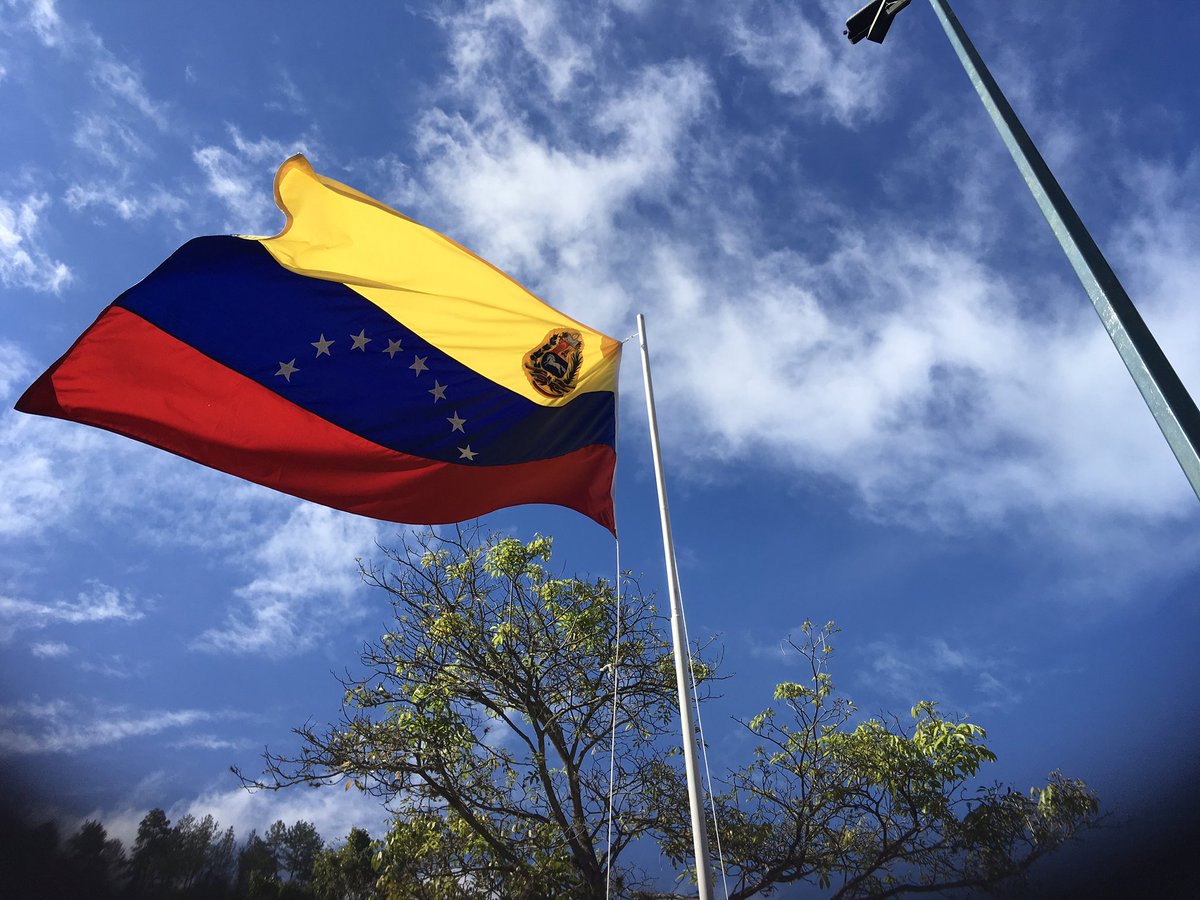 JauaMiranda's tweet photo. HAY QUE PARAR. https://t.co/Pj2afVKJht  Es responsabilidad de todos los dirigentes políticos saber parar a tiempo, para preservar la paz ! https://t.co/d9oJTHtmAy