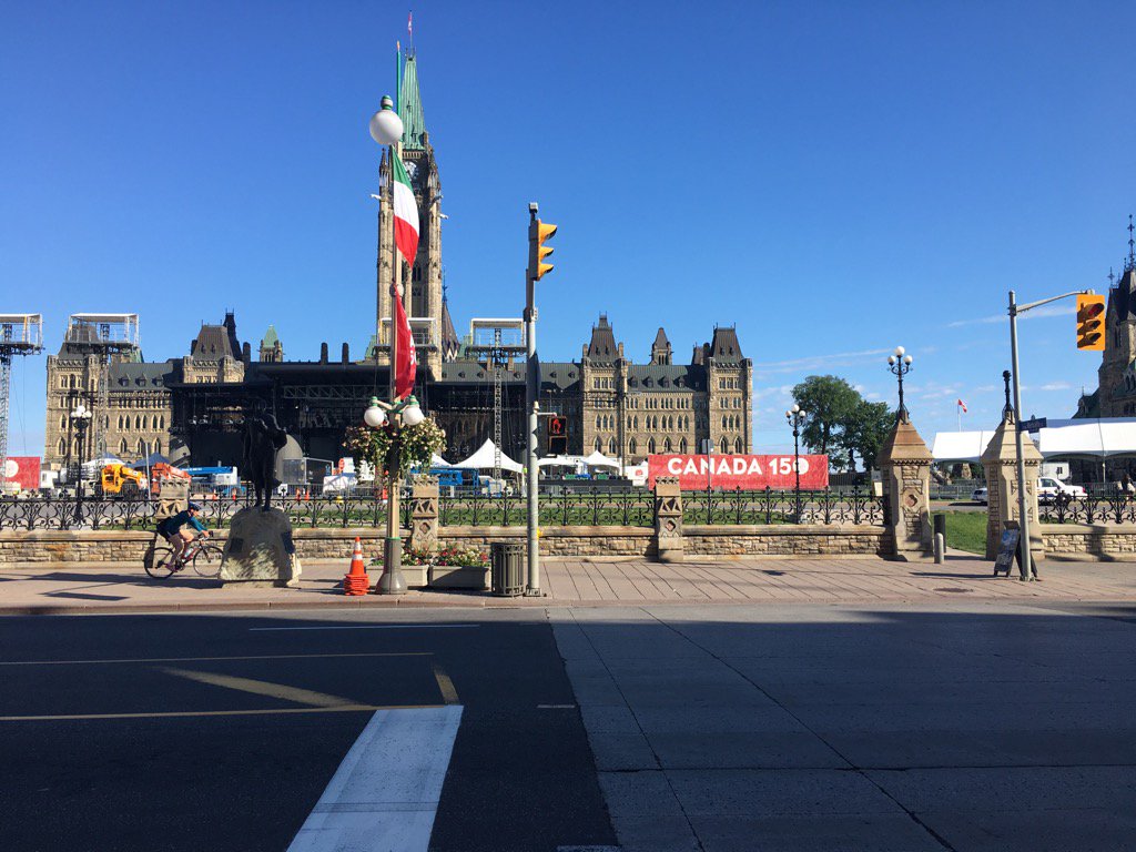 JaneTaber1's tweet photo. Getting ready for Canada Day!! #missedthisview https://t.co/GWjh1hVCK8