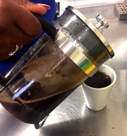 Kids getting restless? - grab a proper coffee and drop them off at the play table in Broadway Baptist Church... #sixstreetsartstrail