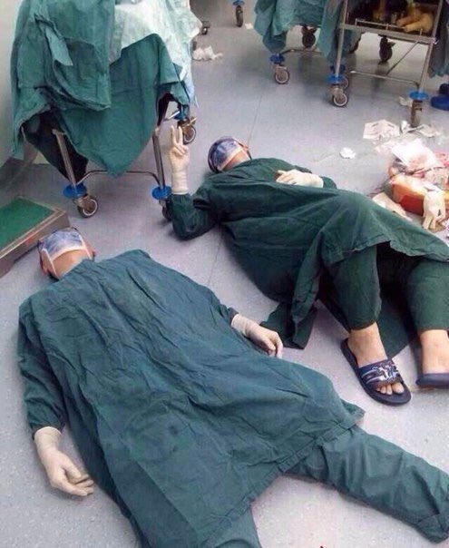 abduxe's tweet image. 2 surgeons taking a break after a non-stop 32 hours brain surgery. 💉 #IdBeDead
