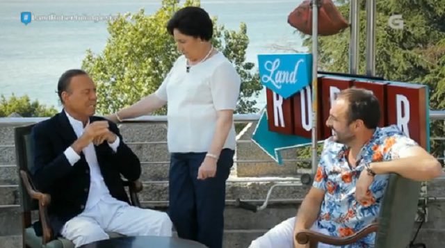 Levanta la mano 🤚 🙋🏽🙋🏽‍♂️si tú también reconociste en #LandRober que la entrevista a #JulioIglesias era en nuestro #hotel  #Vigo #Galicia