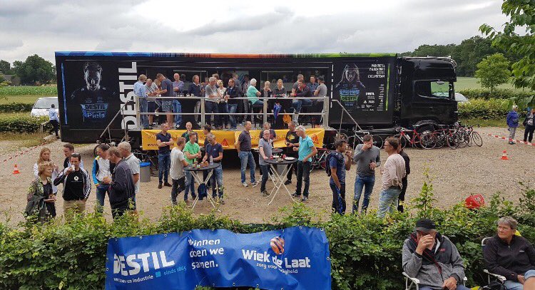 Sporten doen we samen met @ParkhotelCT en @DestilJoPielsCT en sponsoren tijdens NK wielrennen.