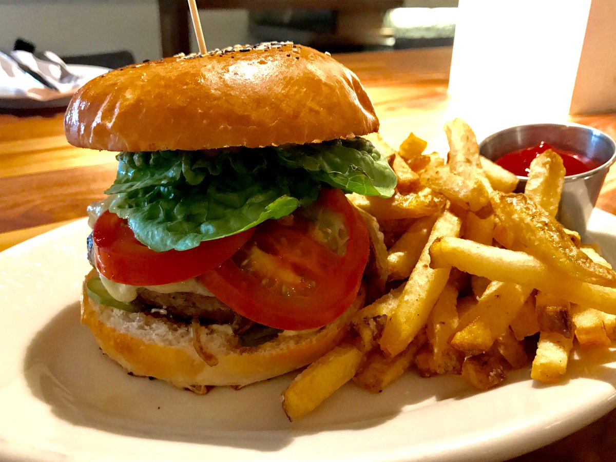 localkitchensf's tweet photo. Local burger time! #Burger #Sundays #LocalLove #FoodGasm https://t.co/3Q69tKdvh8