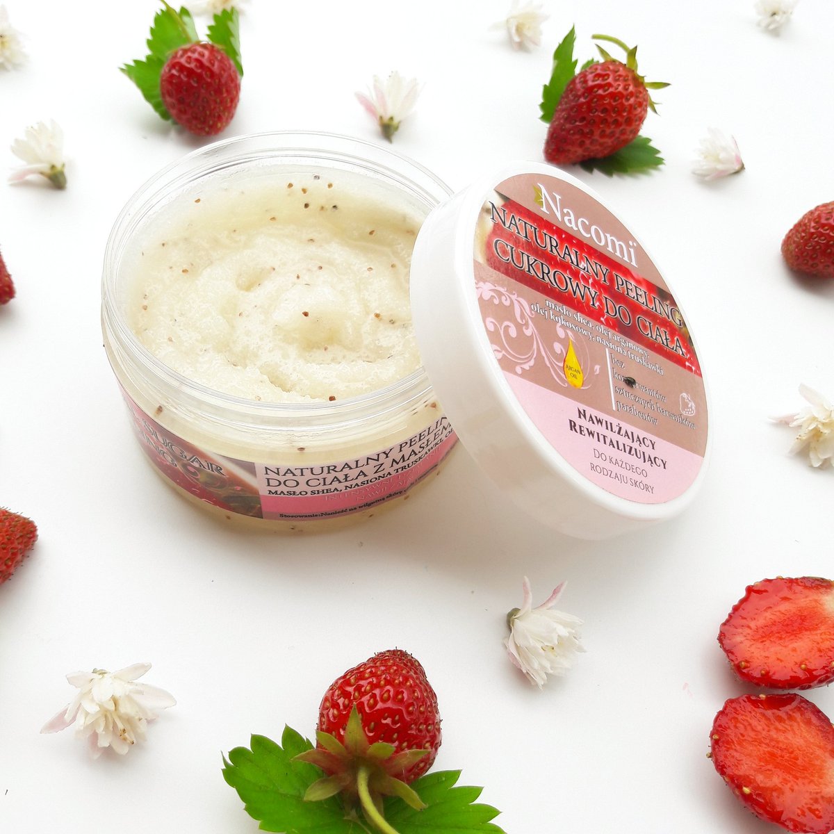 OrigamiBioBlog's tweet photo. Oggi #bodyscrub alla #fragola di #nacomi 🍓 https://t.co/cpGfaqIeGl