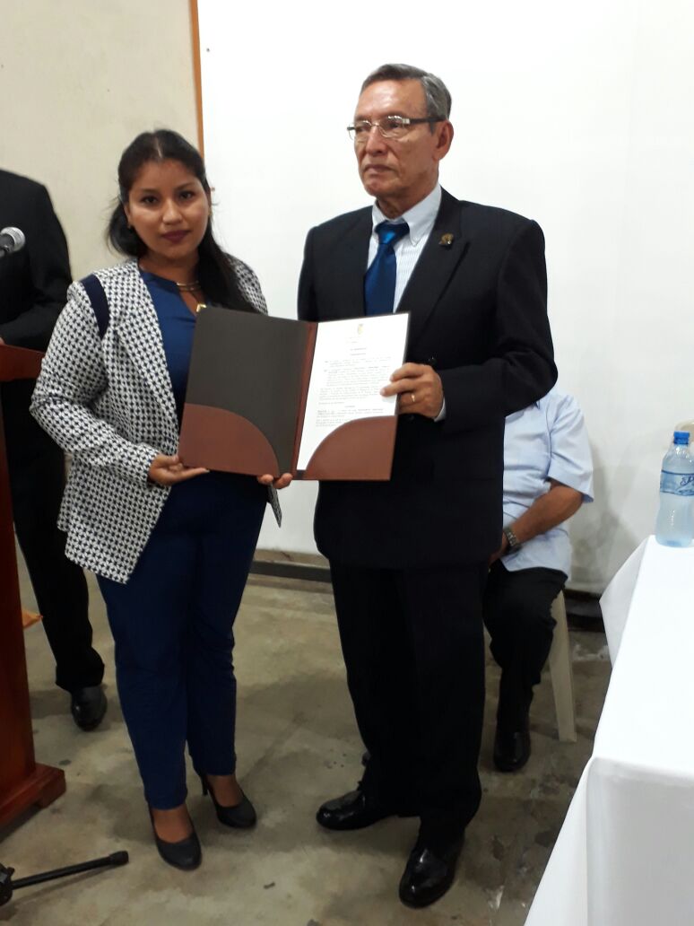 VeroGuevarav's tweet photo. El historiador naranjiteño Gregorio Coello recibe acuerdo por su aporte literario a la cultura, en el lanzamiento de su libro Gaceta Cívica! https://t.co/VkpmaZBQuk