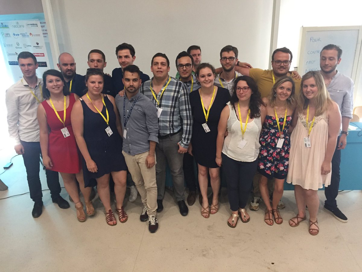 Pharma_ANEPF's tweet photo. Voici le nouveau bureau 2017-2018 fraîchement élu pour @Pharma_ANEPF. Félicitations et bon vent à eux! @Congres_2017 https://t.co/UtpowR7lzr